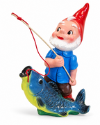 Kunststof tuinkabouter met vis aan hengel (36cm)
